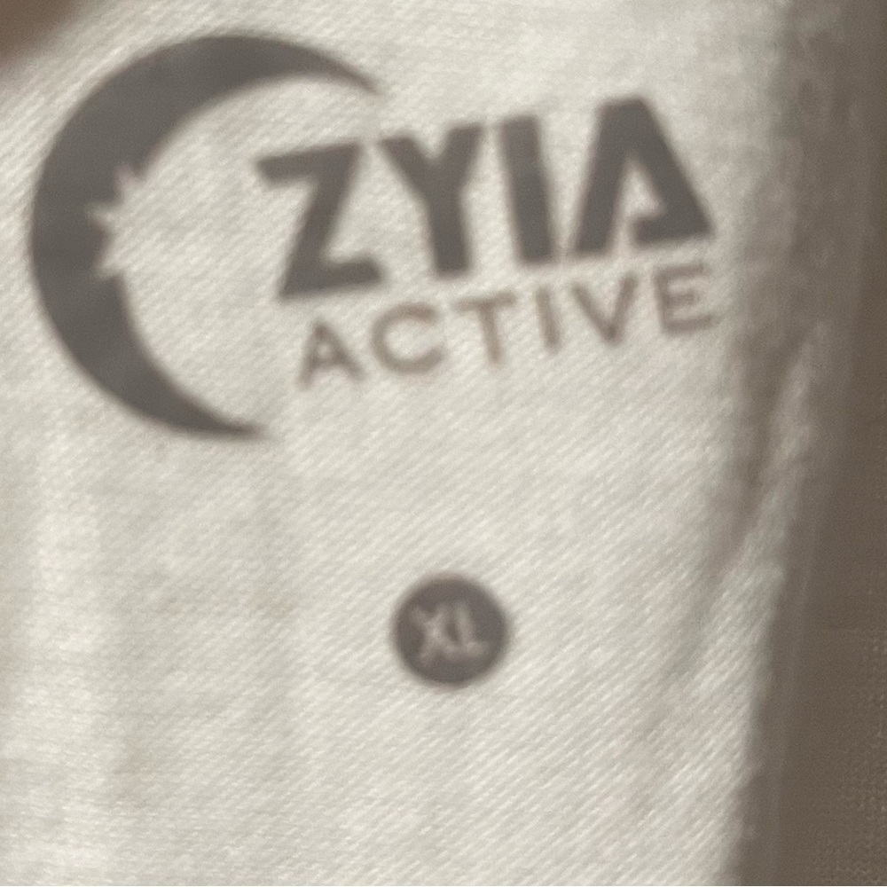 Zyia Active Women's White Tank Top